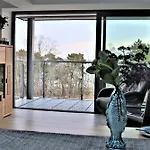 Prora - Dachgeschoss-Apartment Mit Meerblick - Ausblick * ビンツ