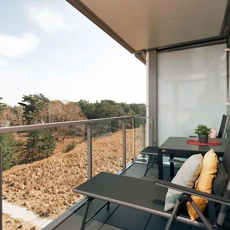Prora - Dachgeschoss-apartment Mit Strandkorb Am Strand- Ausblick アパート ビンツ